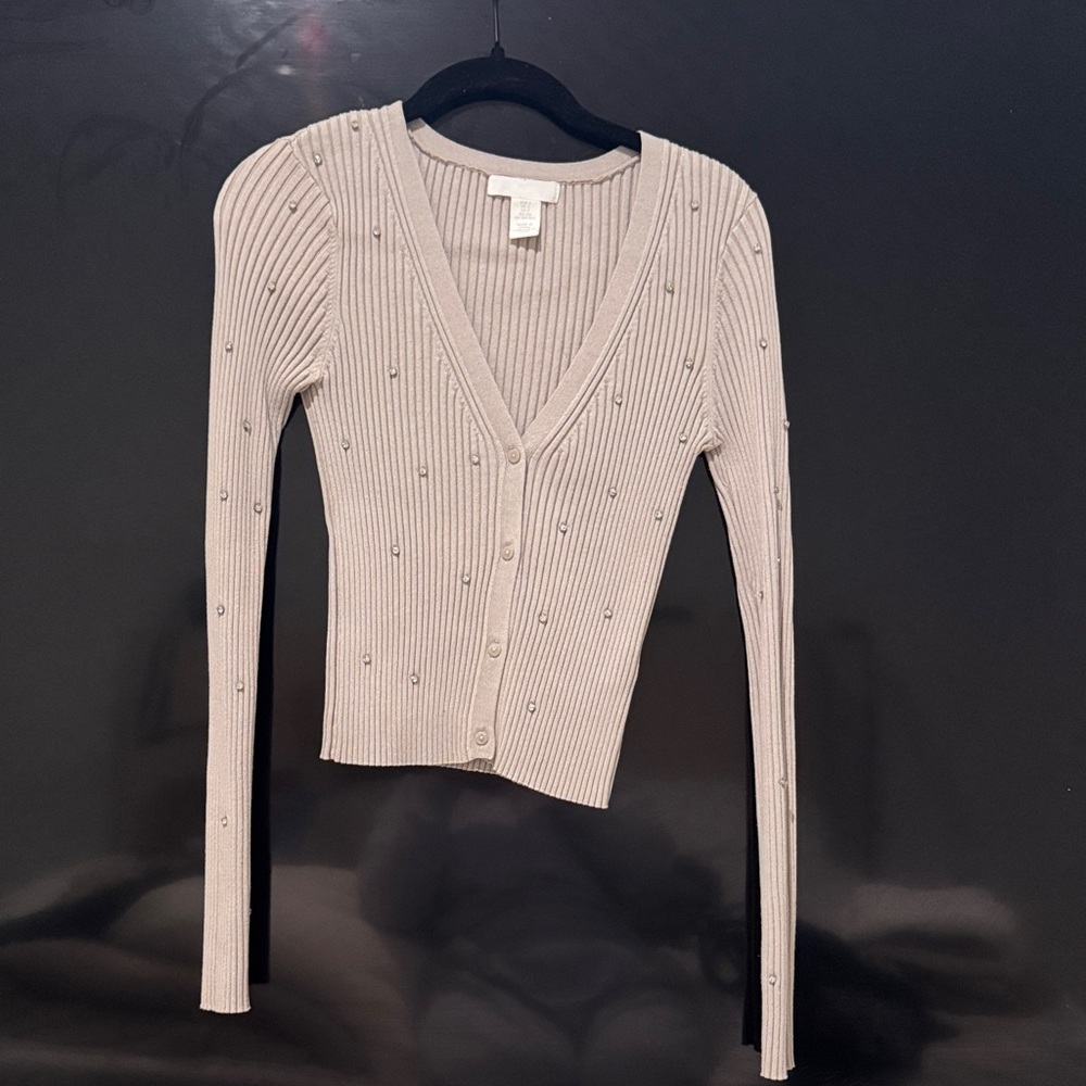 Women's Beige V-Neck Sweater